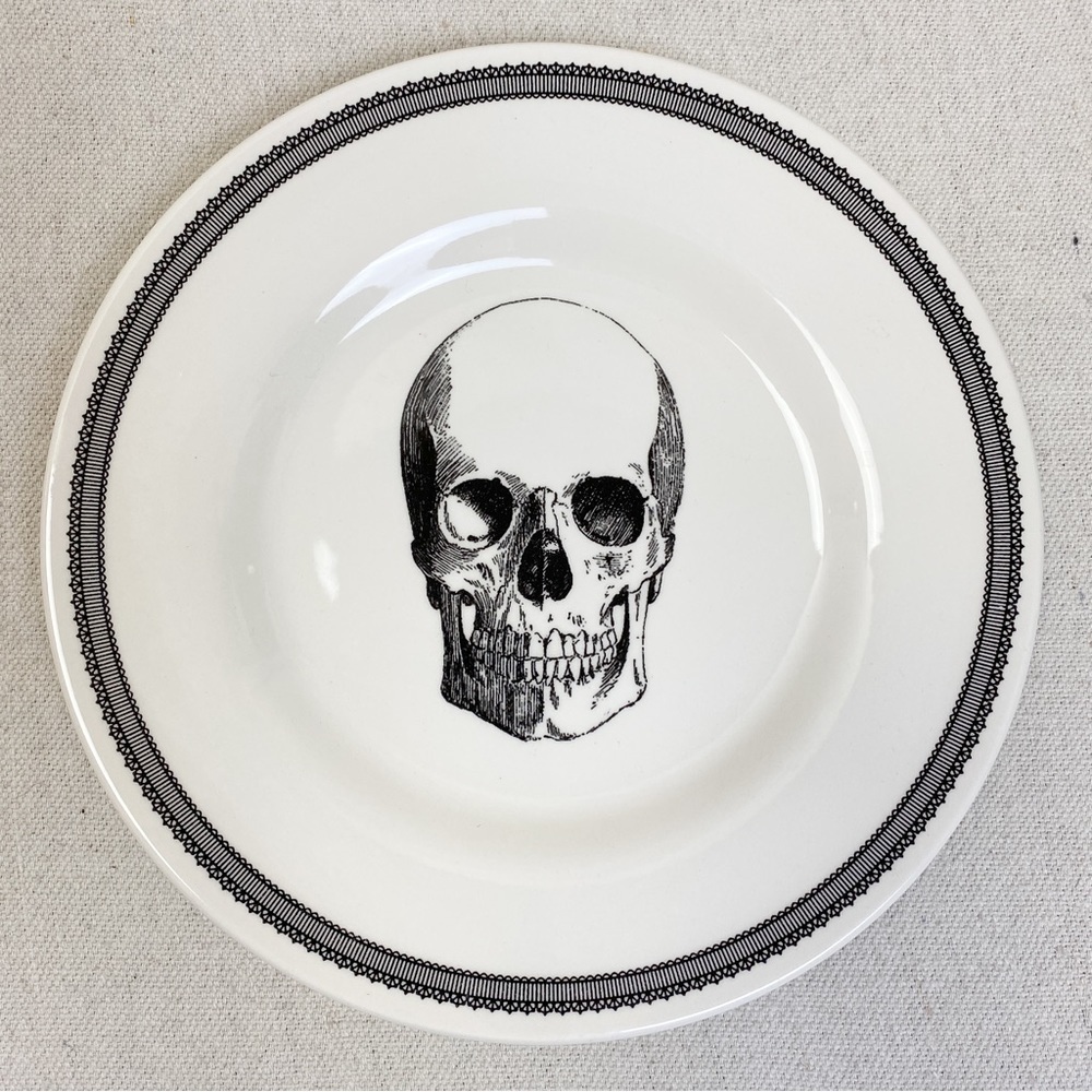 Royal Stafford England 8.5” Skull Salad plate